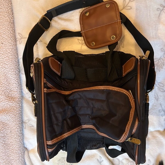 Sherpa Small Dog Carry on Bag - Picture 3 of 3